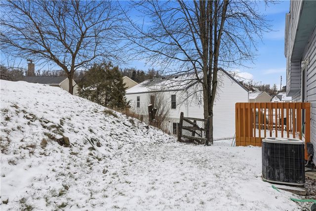 126 Villa Dr, Reserve, PA 15214