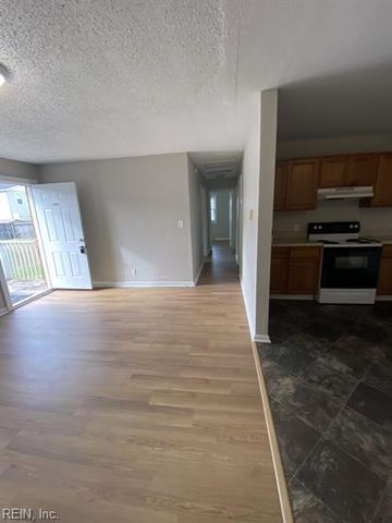 9533 19th Bay ST, Norfolk, VA 23518