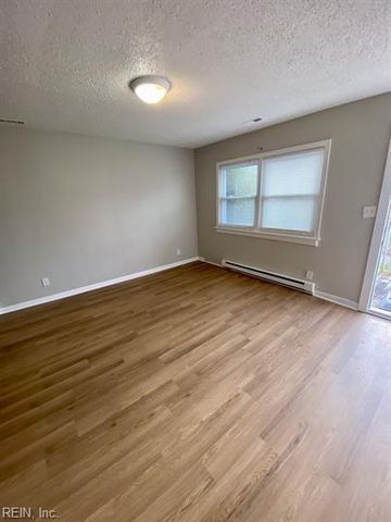 9533 19th Bay ST, Norfolk, VA 23518