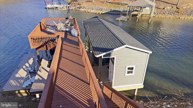 1970 MOREWOOD RD, Hardy, VA 24101