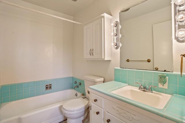 2019 Debbie Ln, Lodi, CA 95242