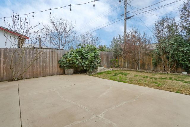 2019 Debbie Ln, Lodi, CA 95242