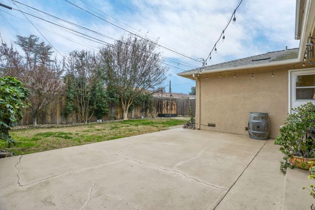 2019 Debbie Ln, Lodi, CA 95242