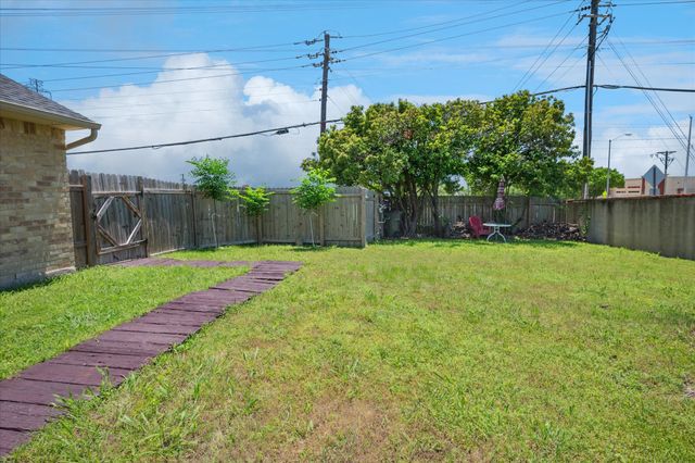 2036 Apple Valley Road, Plano, TX 75023