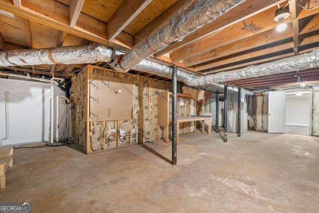 155 King David Drive SW, Lilburn, GA 30047