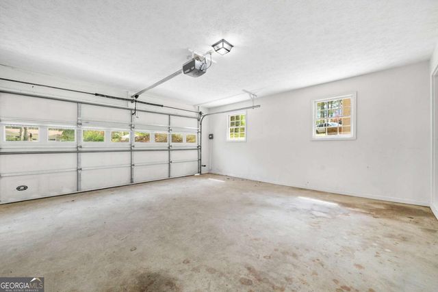 155 King David Drive SW, Lilburn, GA 30047