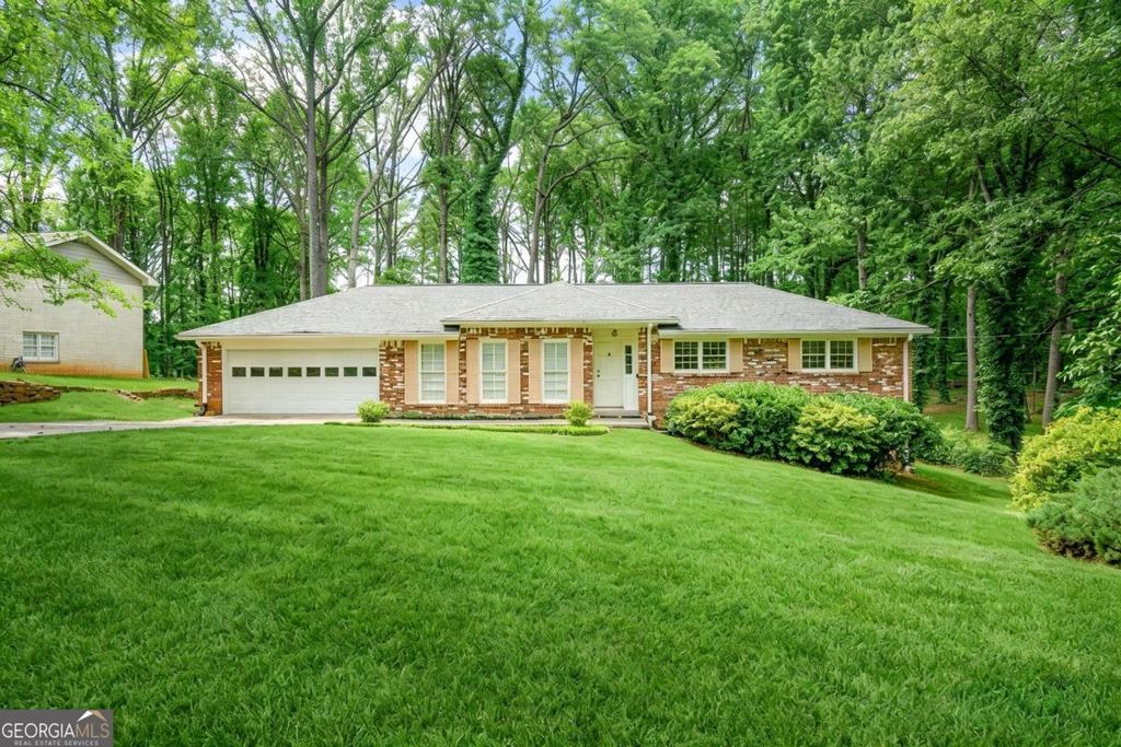 155 King David Drive SW, Lilburn, GA 30047