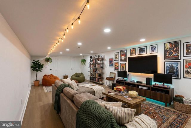 2244 E WASHINGTON LN, Philadelphia, PA 19138