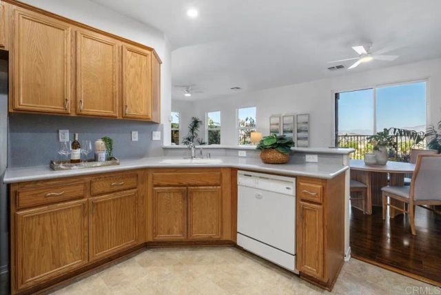 425 S Meadowbrook Drive 132, San Diego, CA 92114