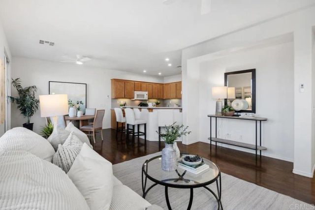 425 S Meadowbrook Drive 132, San Diego, CA 92114