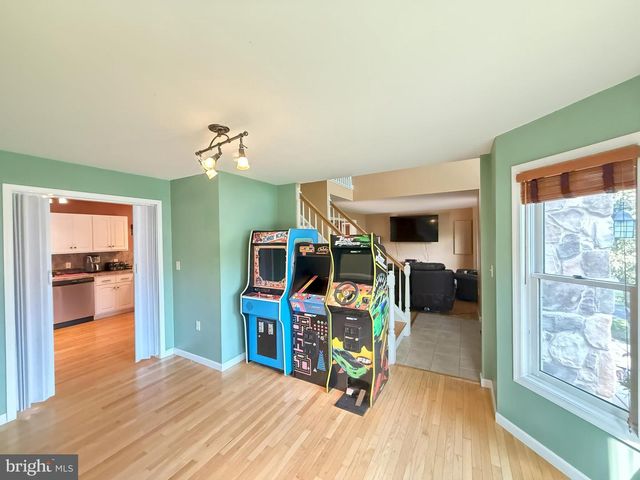 348 CLICKO LN, East Stroudsburg, PA 18301