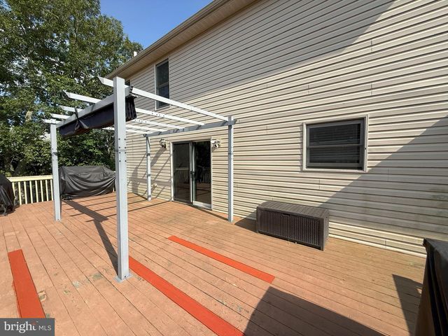 348 CLICKO LN, East Stroudsburg, PA 18301