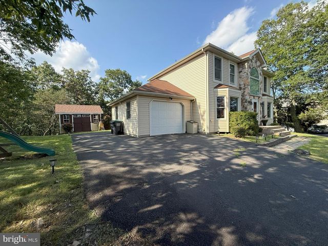 348 CLICKO LN, East Stroudsburg, PA 18301