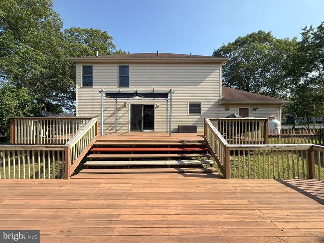 348 CLICKO LN, East Stroudsburg, PA 18301