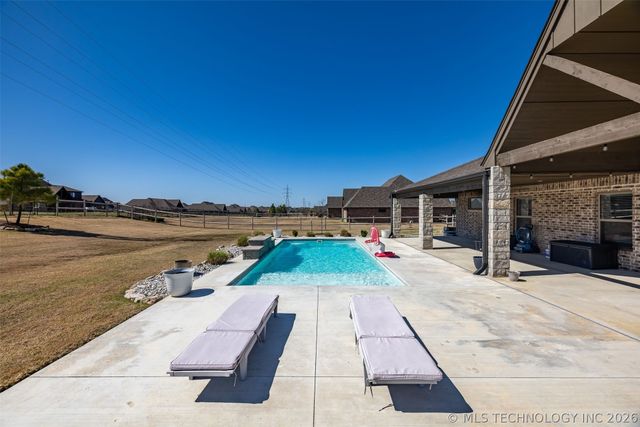 7106 E 89th Street North, Owasso, OK 74073