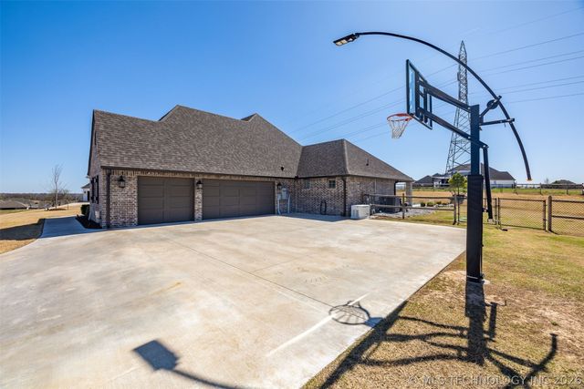 7106 E 89th Street North, Owasso, OK 74073