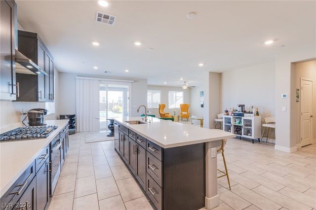 1913 Turner Cove Court, North Las Vegas, NV 89084