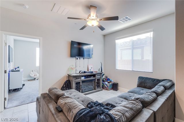 1913 Turner Cove Court, North Las Vegas, NV 89084