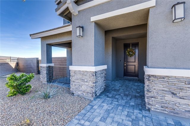 1913 Turner Cove Court, North Las Vegas, NV 89084