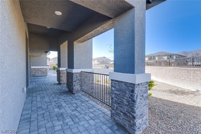 1913 Turner Cove Court, North Las Vegas, NV 89084