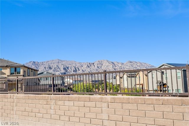 1913 Turner Cove Court, North Las Vegas, NV 89084