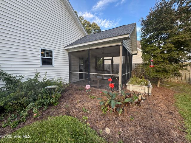 100 Southern Magnolia Court, Hampstead, NC 28443