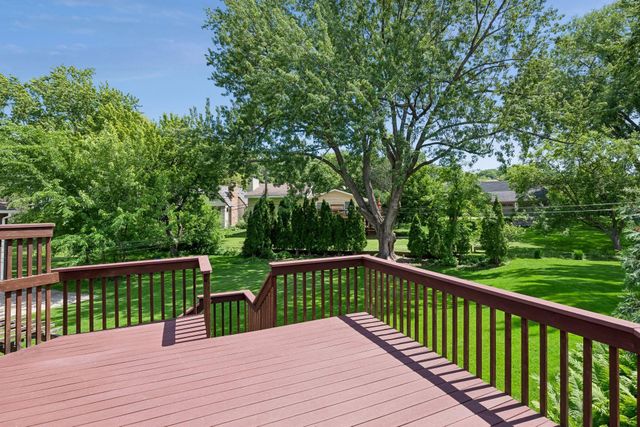 6617 Naomi Drive, Edina, MN 55439