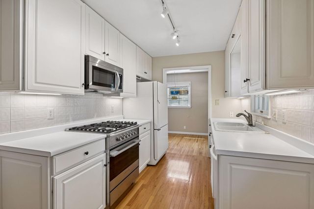 6617 Naomi Drive, Edina, MN 55439