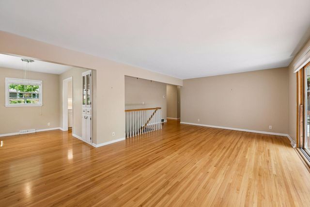 6617 Naomi Drive, Edina, MN 55439