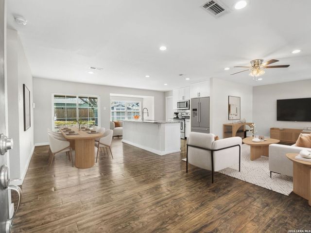 509 Hickman, Boerne, TX 78006