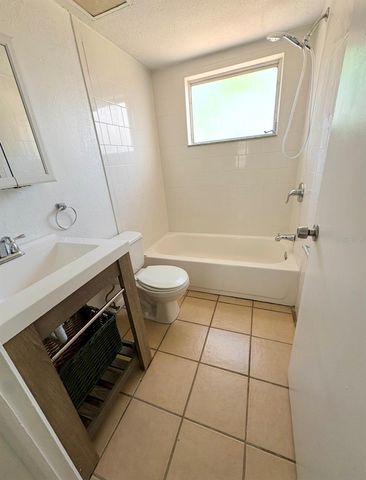 8151 HIXTON DRIVE, Port Richey, FL 34668