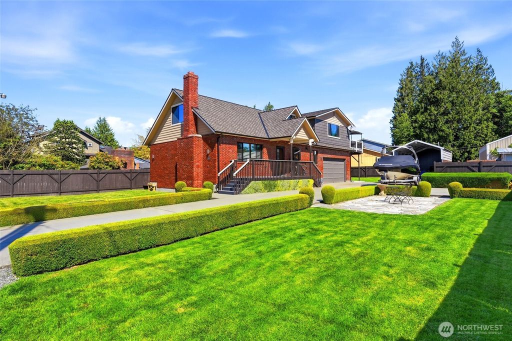 423 106th Place SW, Everett, WA 98204
