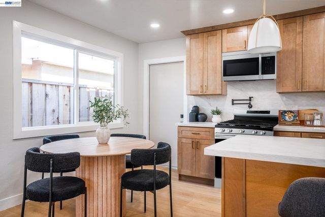 42663 Hamilton Way, Fremont, CA 94538