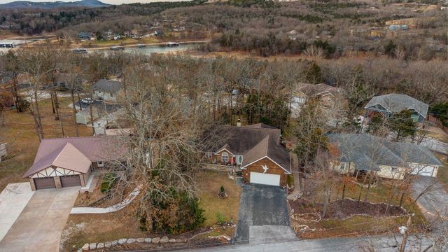 134 Deer Park Circle, Kimberling City, MO 65686