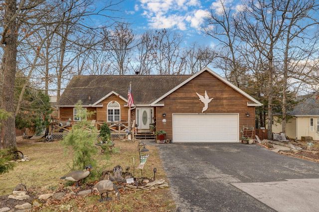 134 Deer Park Circle, Kimberling City, MO 65686