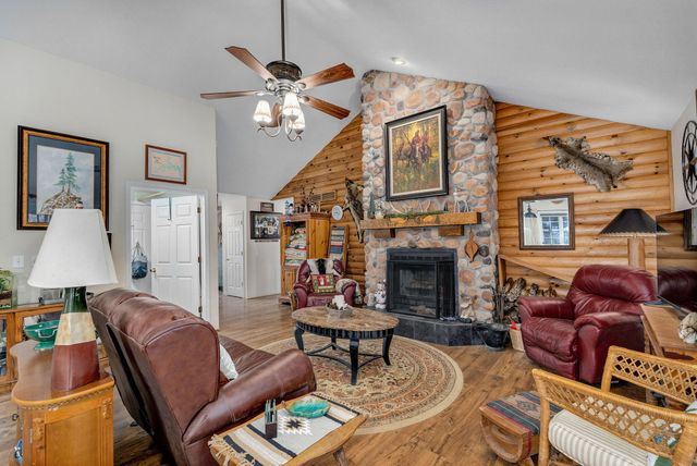 134 Deer Park Circle, Kimberling City, MO 65686