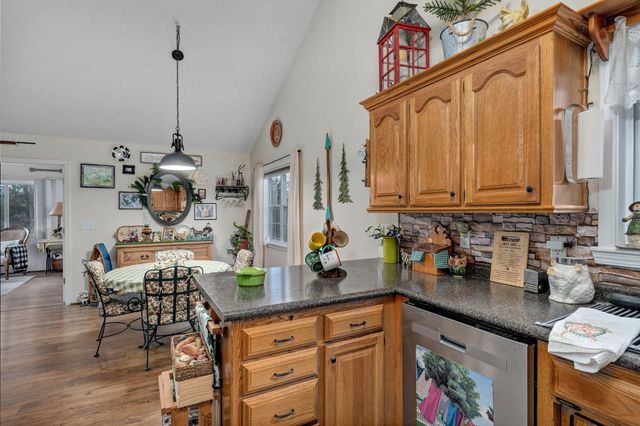 134 Deer Park Circle, Kimberling City, MO 65686