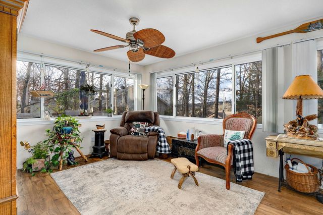 134 Deer Park Circle, Kimberling City, MO 65686