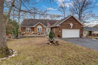 134 Deer Park Circle, Kimberling City, MO 65686