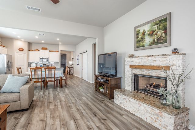 622 Juneau Street, Gainesville, TX 76240