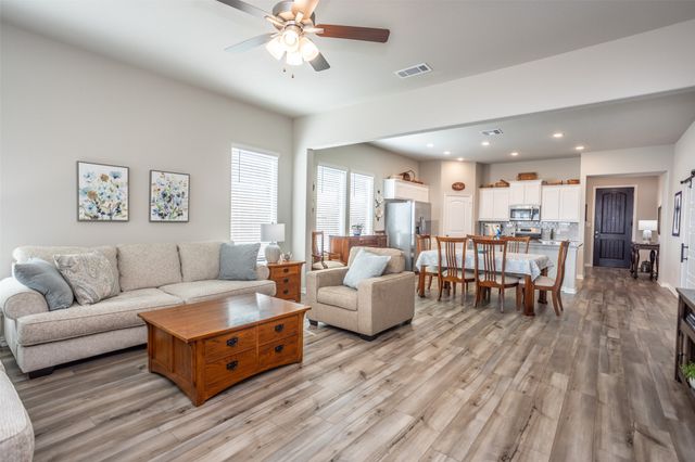 622 Juneau Street, Gainesville, TX 76240