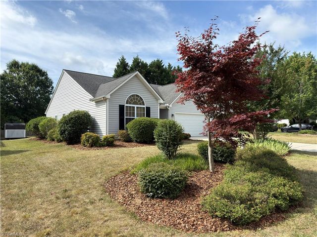 3706 Queenswood Lane, Jamestown, NC 27282