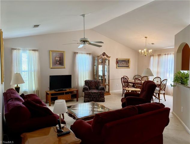 3706 Queenswood Lane, Jamestown, NC 27282