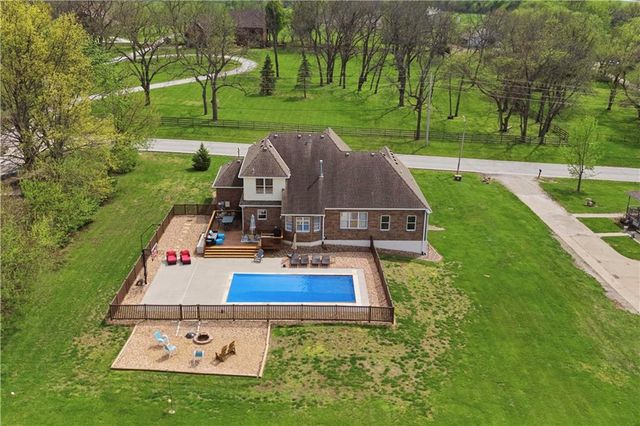 716 SW 163rd Street, Lee's Summit, MO 64082