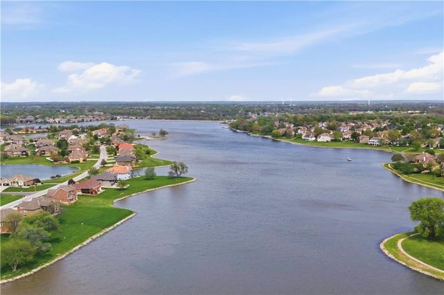 716 SW 163rd Street, Lee's Summit, MO 64082