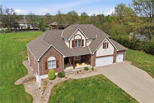 716 SW 163rd Street, Lee's Summit, MO 64082