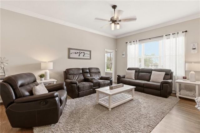 716 SW 163rd Street, Lee's Summit, MO 64082