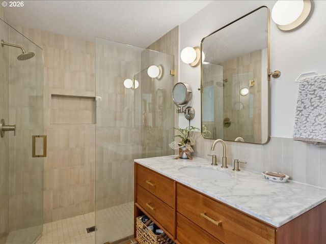 7650 Sw 141ST Ave, Beaverton, OR 97008