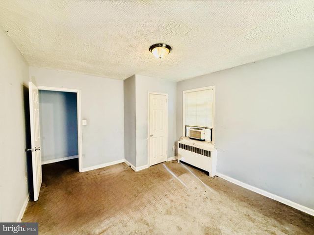 5111 AYERS PL SE, Washington, DC 20019