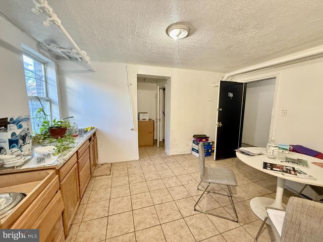 5111 AYERS PL SE, Washington, DC 20019